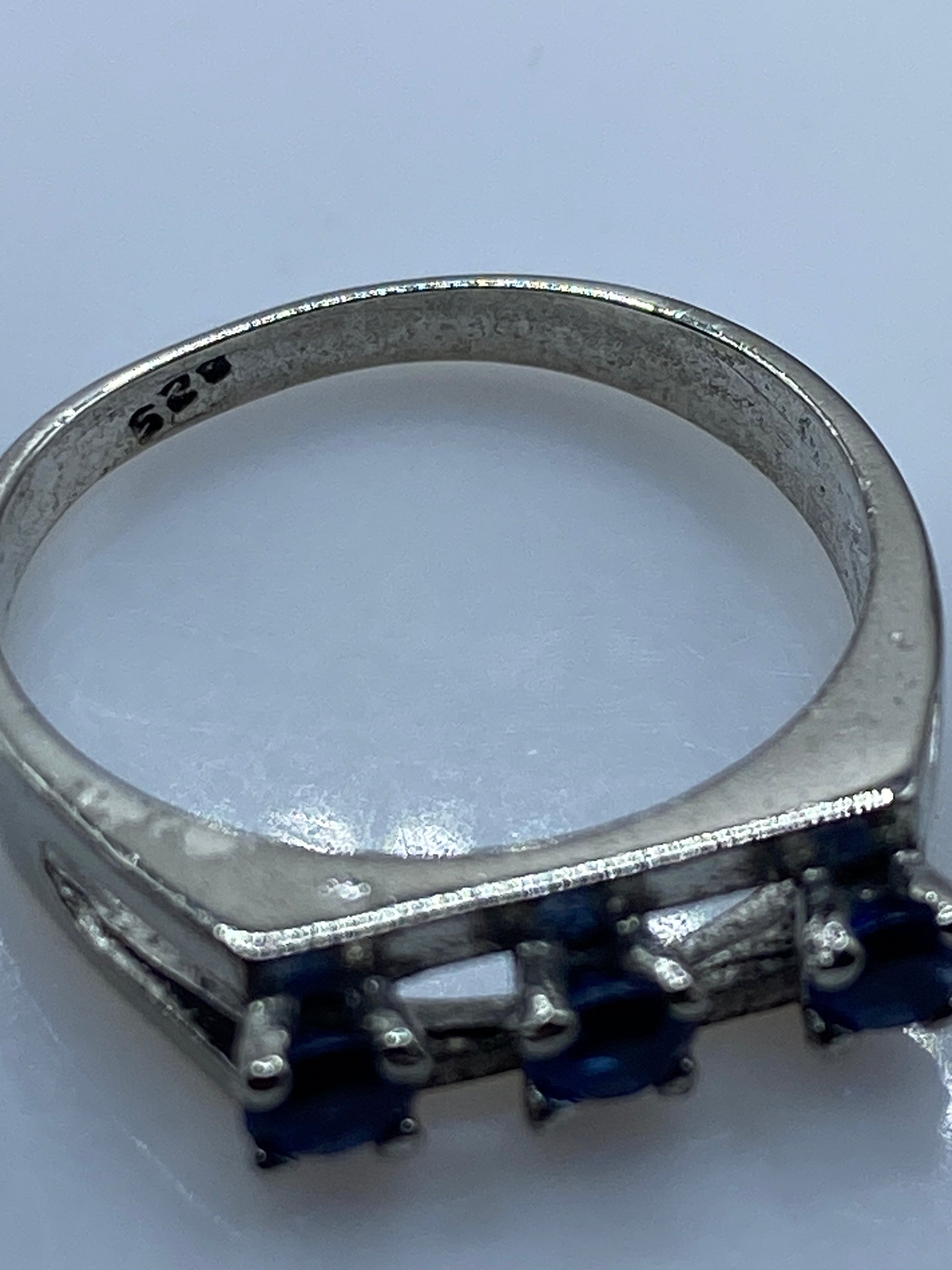Anillo de Plata Circonia Azul Brillante — Solitario Minimalista — foto 5