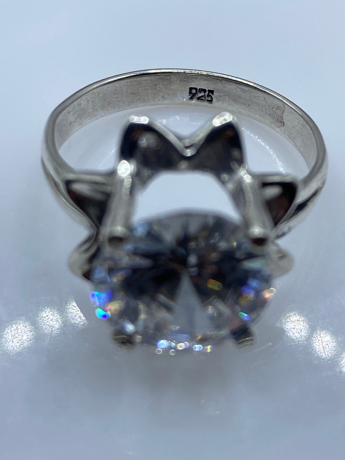 Anillo de Plata Circonia Cristalina Solitario — Elegancia Pura — foto 5