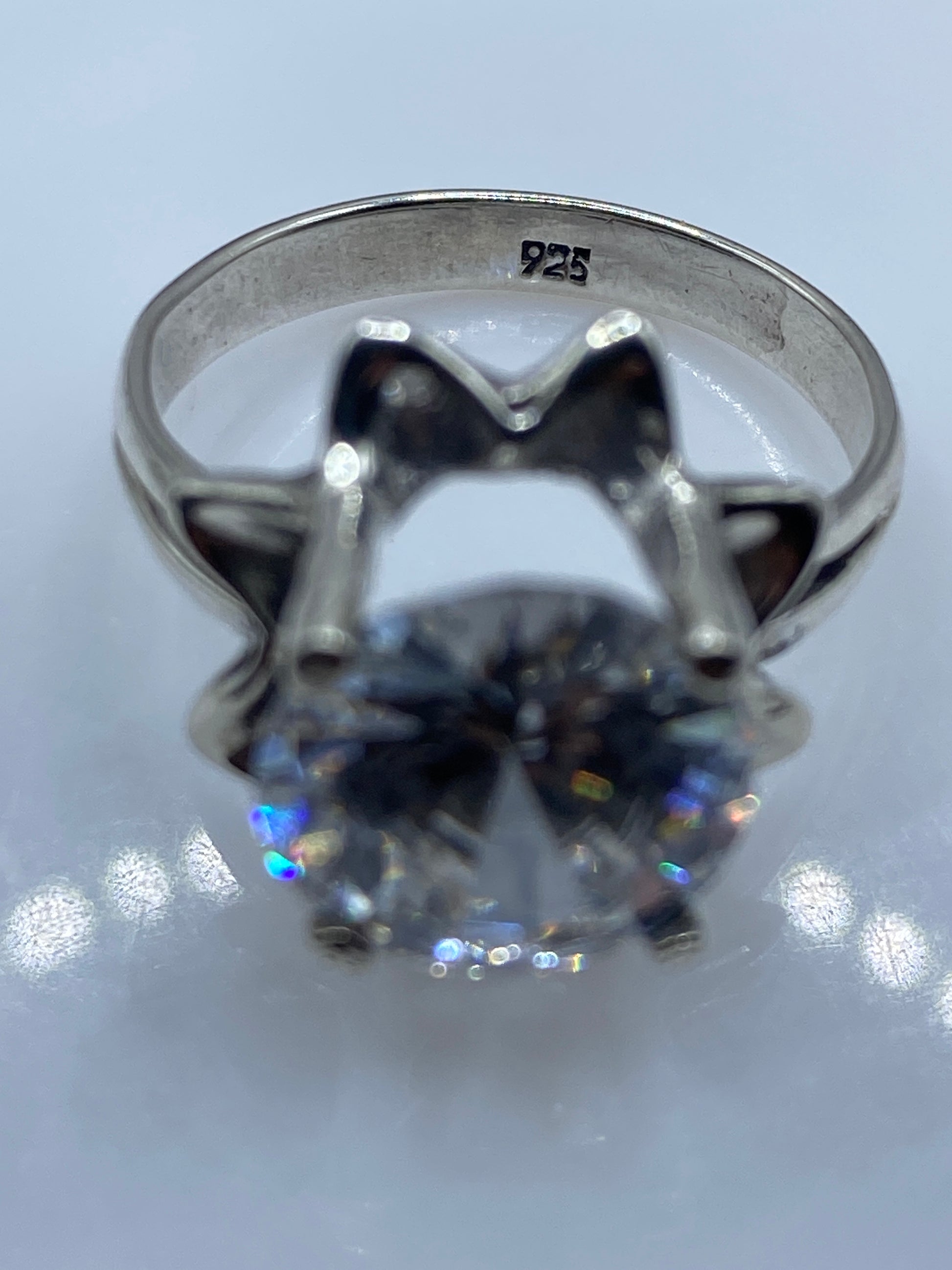 Anillo de Plata Circonia Cristalina Solitario — Elegancia Pura — foto 5
