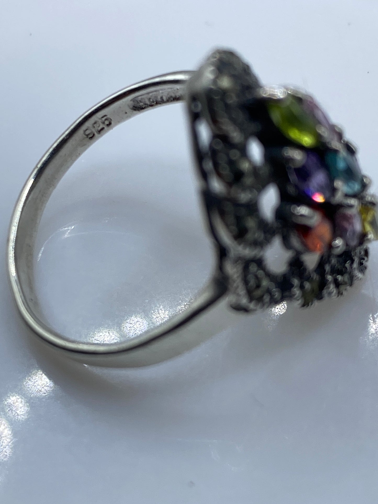 Anillo de Plata Ovalado Multicolor — Coctel Brillante — foto 5