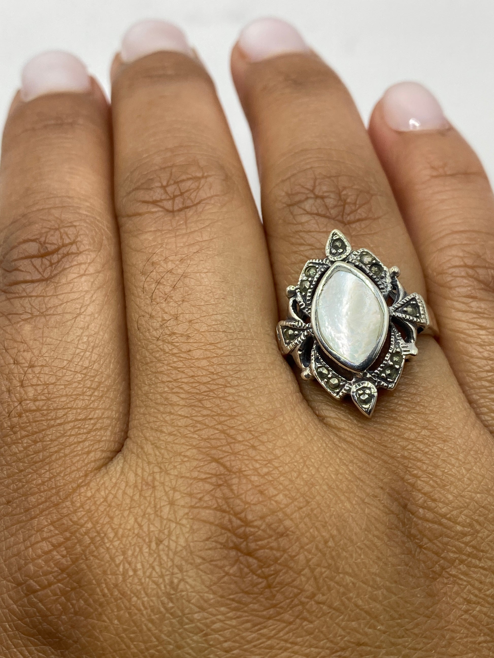 Anillo Vintage Plata Piedra Natural Engastada — Diseño Ornamental — foto 4