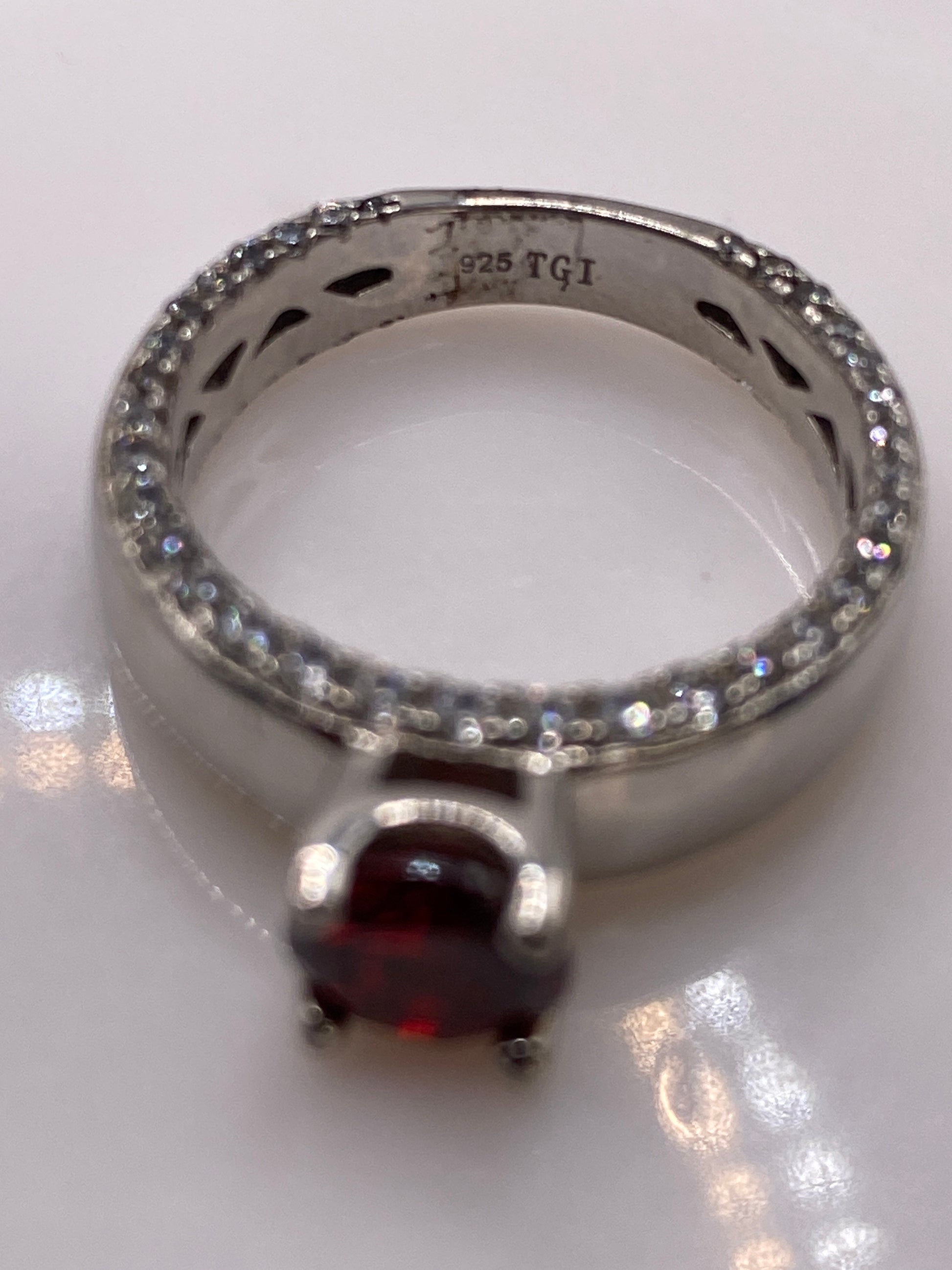 Anillo de Plata Solitario Circonia Roja — Elegancia Atemporal — foto 5