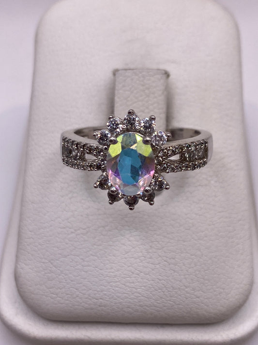 Anillo de plata .925 con circonia multicolor arcoíris en estuche blanco de presentación