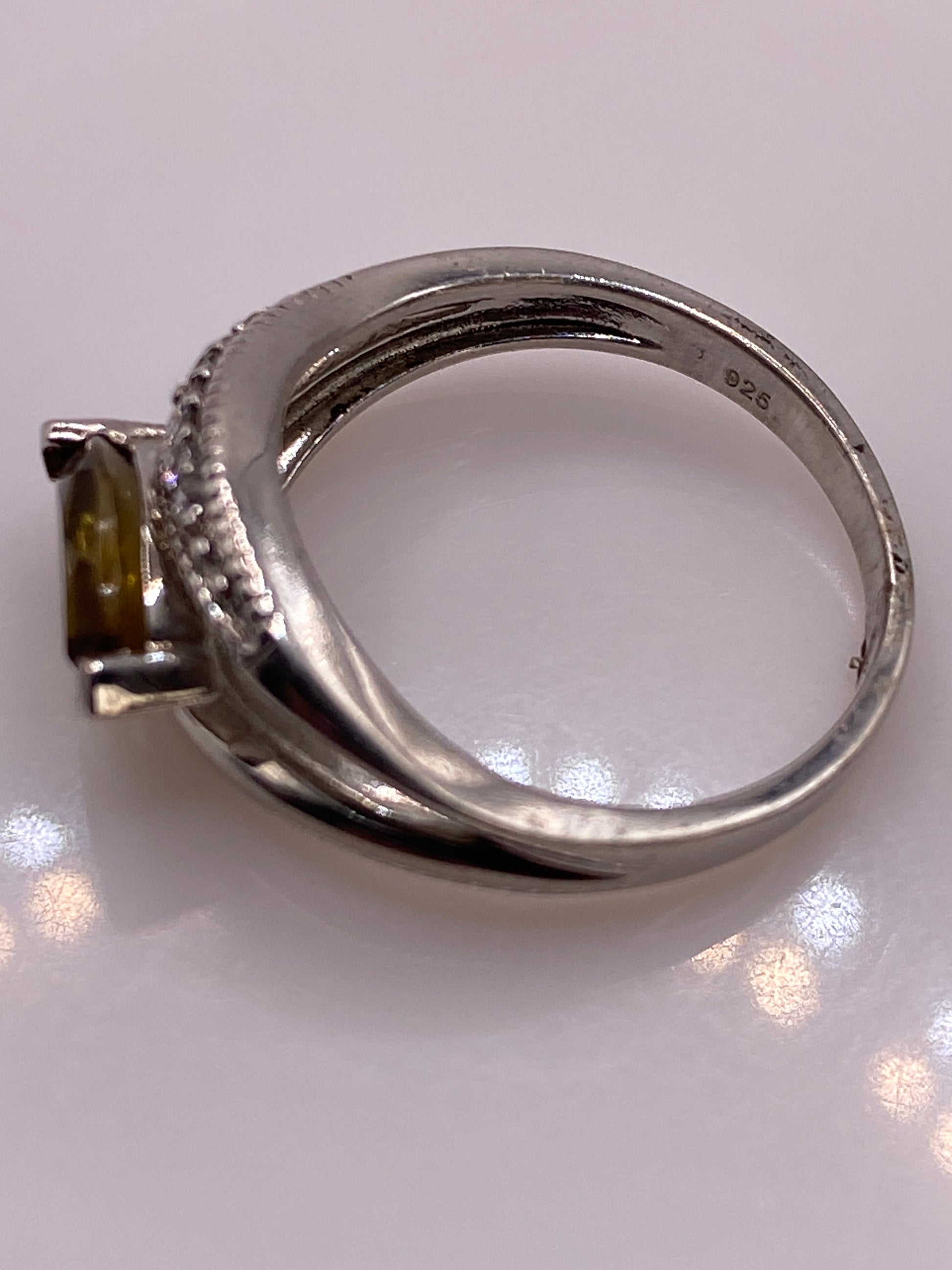 Anillo de Plata Solitario con Circonia Dorada — foto 5