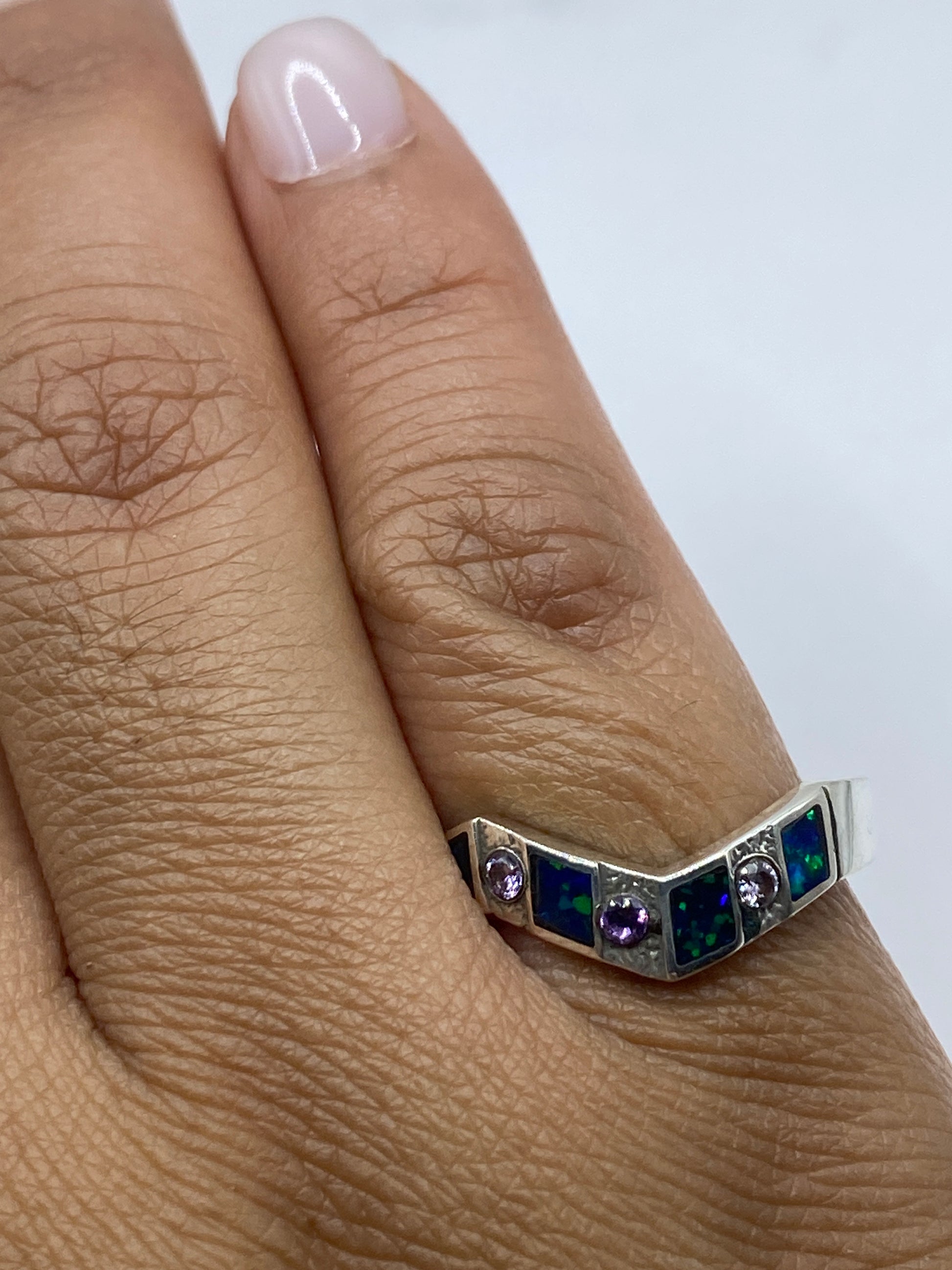 Fondo del anillo con sello 950 y acabado texturizado de Taxco