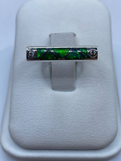 Anillo de plata .950 con ópalo de fuego verde limón en diseño geométrico minimalista