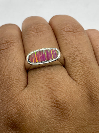 Anillo sobre báscula mostrando peso de 8.5 gramos con sello .925
