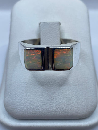 Anillo de plata .950 con ópalo de fuego natural en caja de regalo