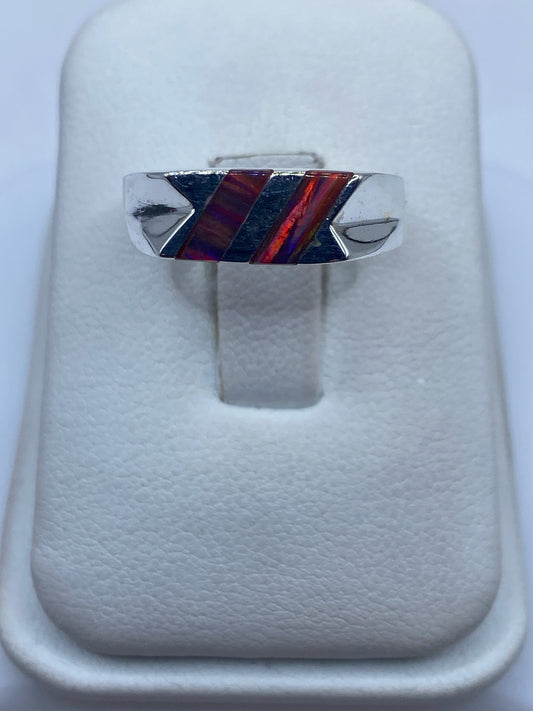 Anillo de plata con ópalo de fuego multicolor en estuche blanco