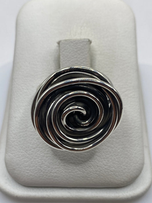 Anillo giratorio de plata .925 con bandas móviles en estuche blanco