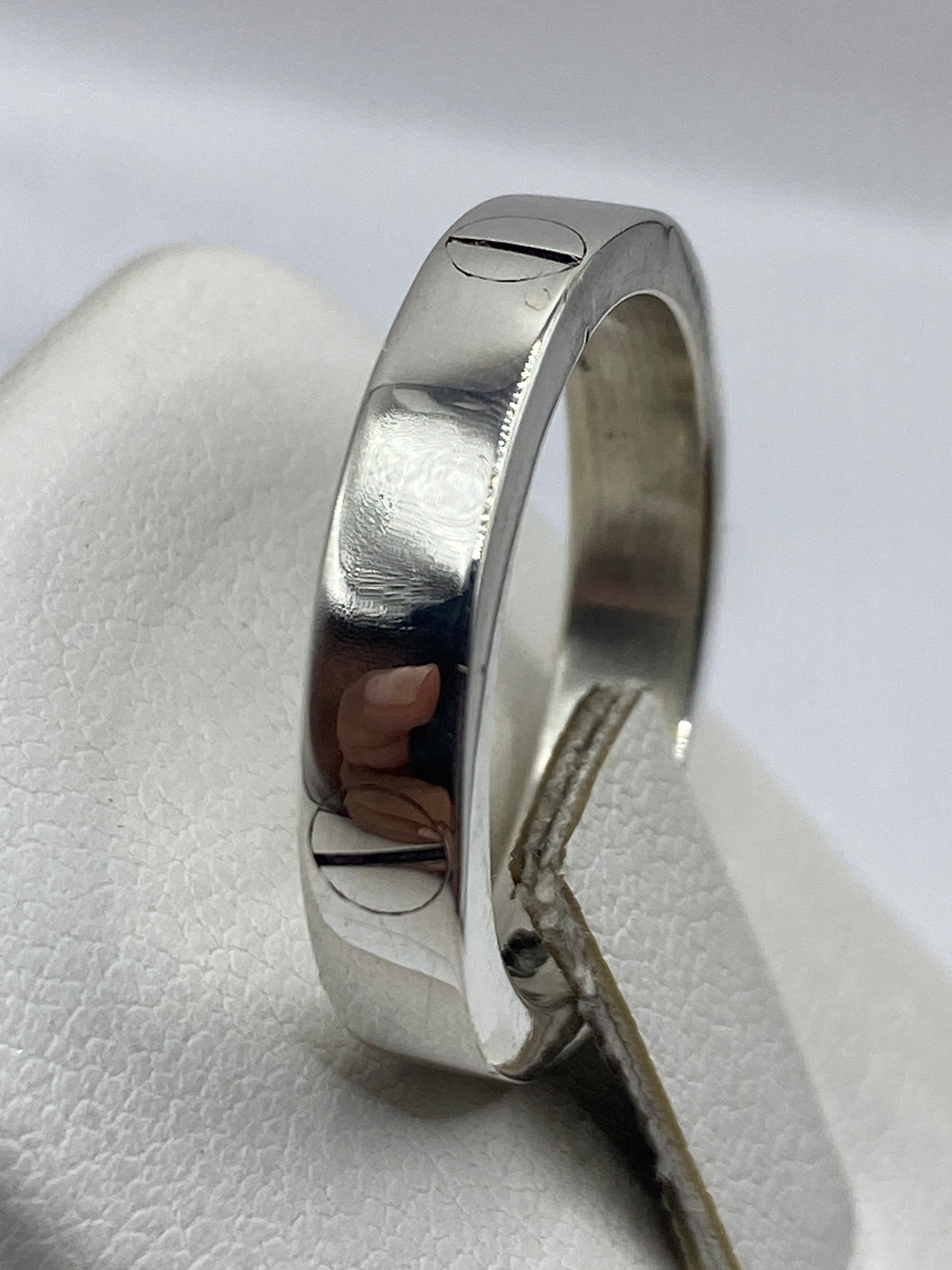 Anillo banda de perfil lateral, detalle del ancho uniforme de 6 mm