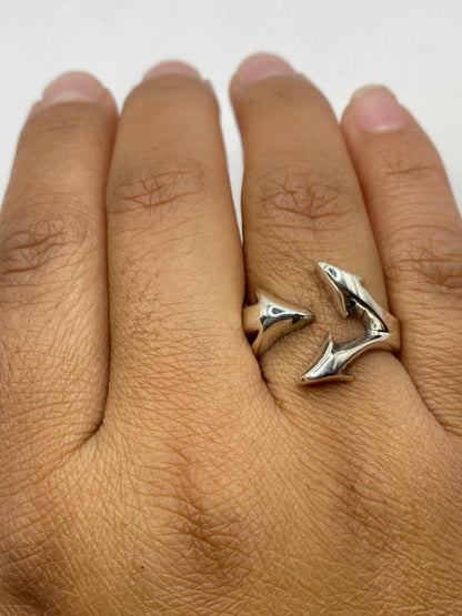 Anillo visto desde arriba en plata Taxco, con sello .925 MEXICO visible