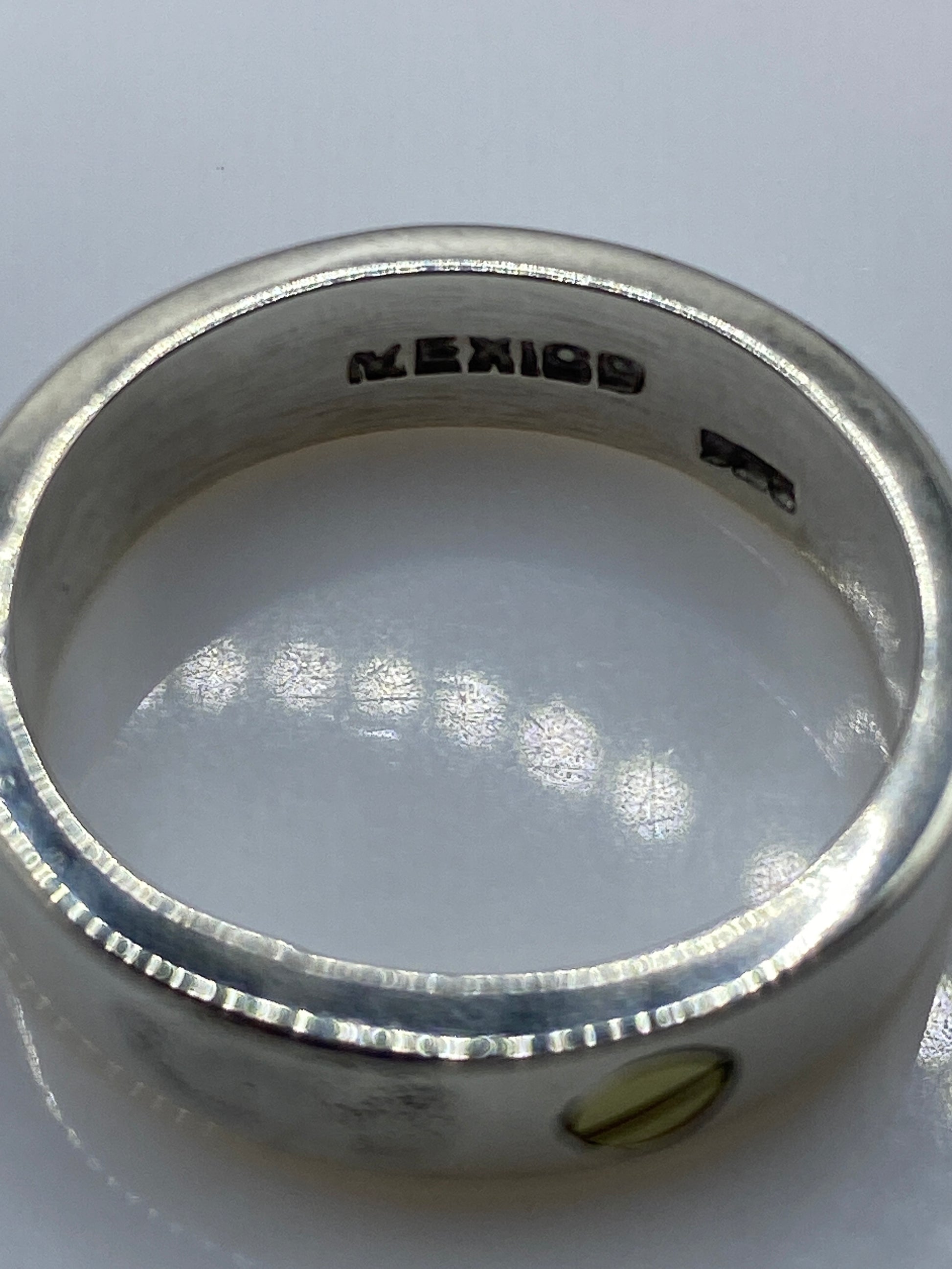 Anillo Plata Sello Minimalista con Detalles en Oro — foto 5