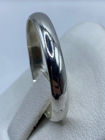 Detalle del sello 925 MEXICO en la cara interna del anillo
