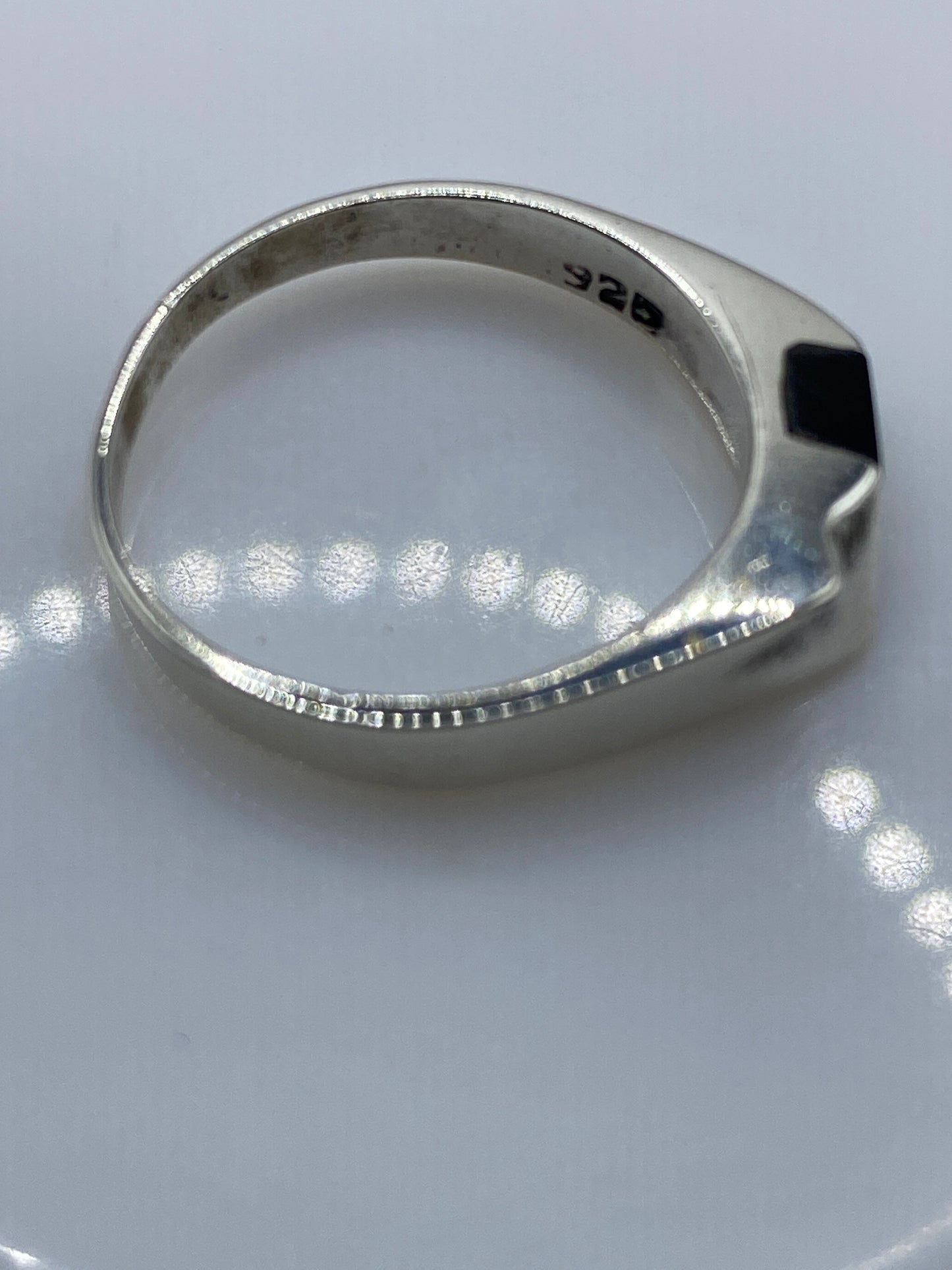 Anillo de Plata con Ónix Negro — Diseño Minimalista Unisex — foto 5
