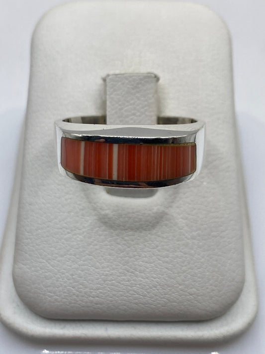 Anillo de plata .925 con piedra engastada, diseño moderno unisex en talla 9
