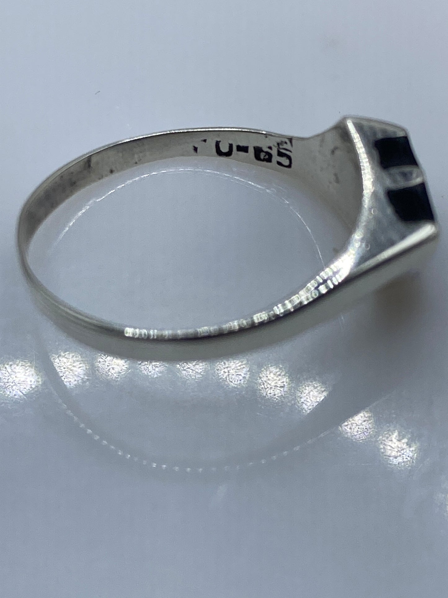 Anillo de Plata Ónix Negro Minimalista — Uso Diario — foto 5