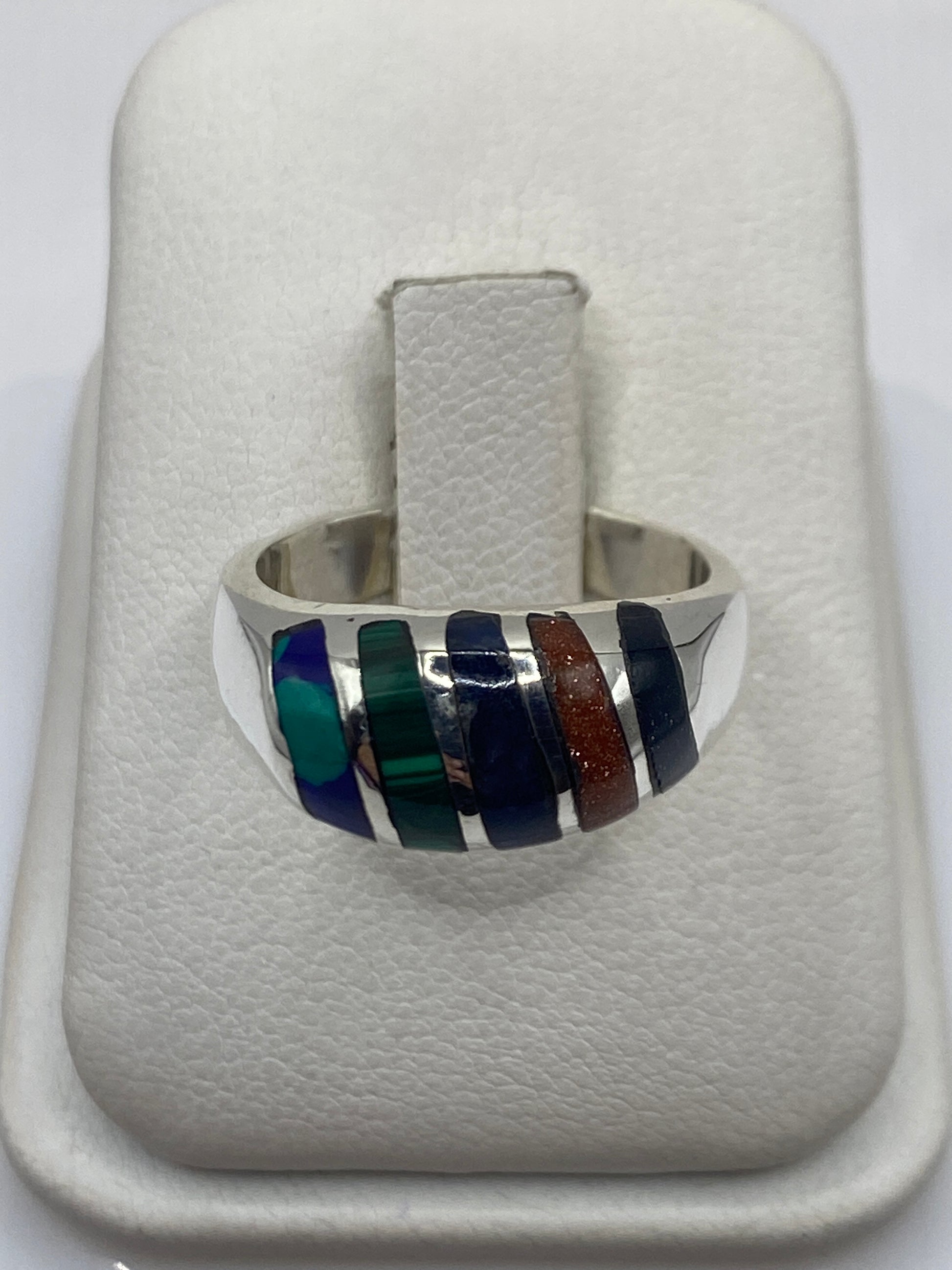 Anillo de plata .925 con bandas de malaquita verde en estuche blanco