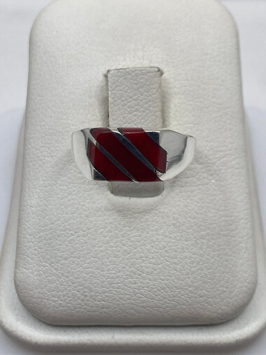 Anillo de plata con coral rojo natural, banda minimalista de 4 mm en estuche blanco