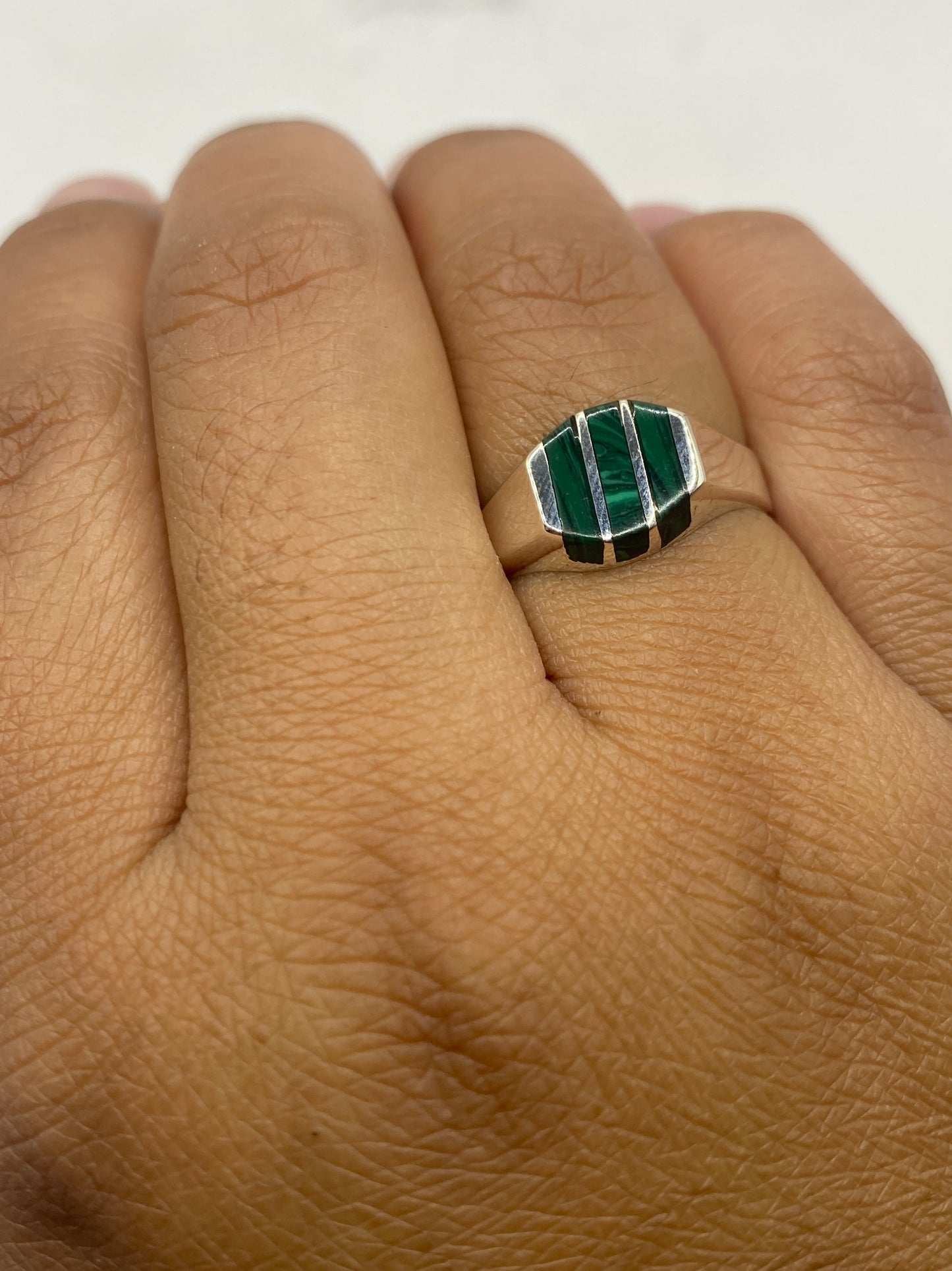Sello 925 en el interior del anillo de plata mexicana, garantía de autenticidad