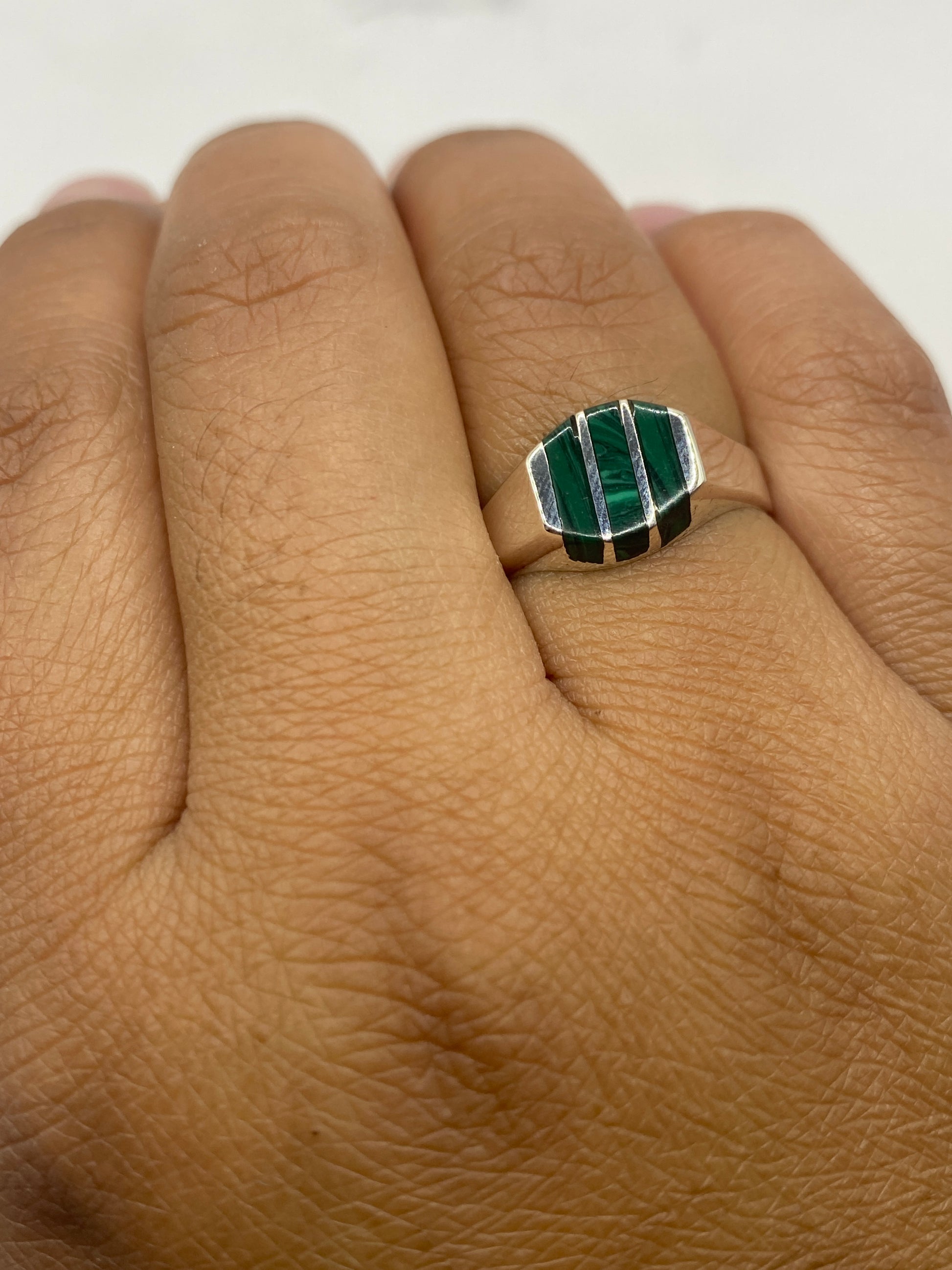 Sello 925 en el interior del anillo de plata mexicana, garantía de autenticidad
