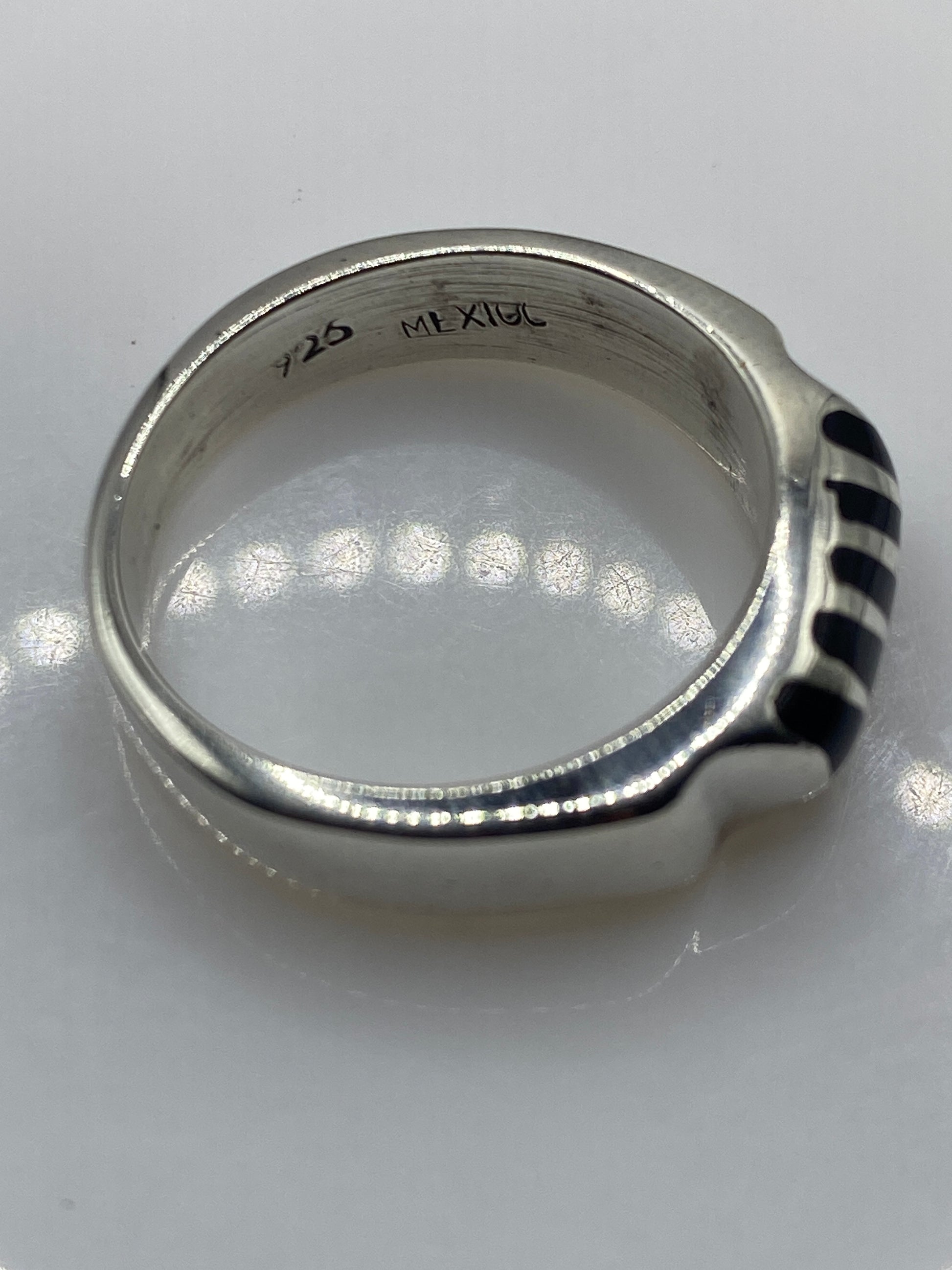 Anillo de Plata con Ónix Negro — Banda Moderna Unisex — foto 5