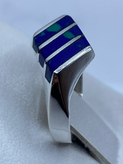 Detalle de lapislázuli azul con motas doradas de pirita en plata .925