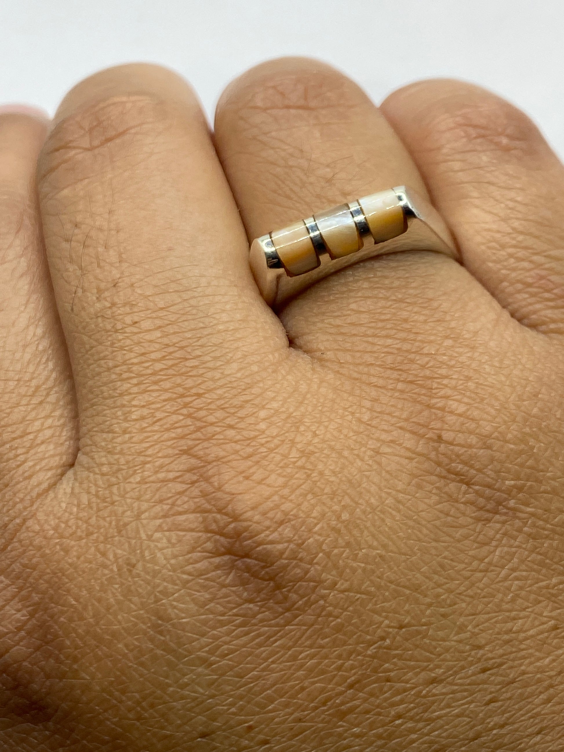 Anillo de plata .925 mostrando sello MEXICO en banda interna