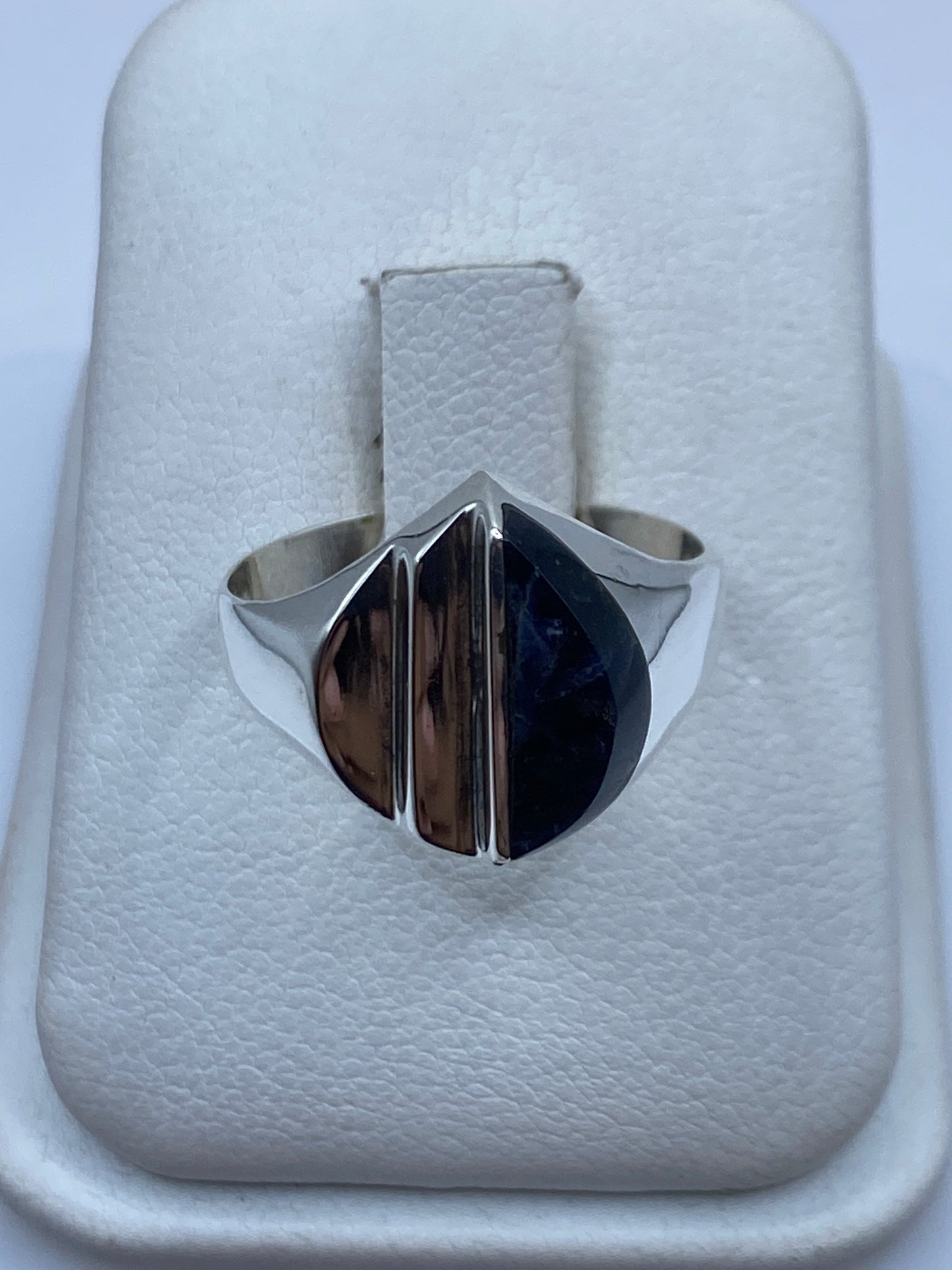 Anillo de plata .925 con lapislázuli azul natural en estuche blanco