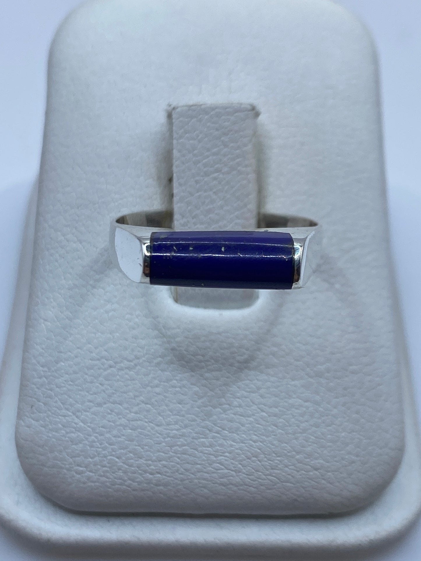 Anillo de plata .925 con piedra lapislázuli azul en estuche blanco