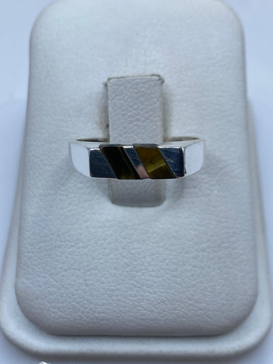 Anillo de plata .925 con piedra café natural en estuche blanco