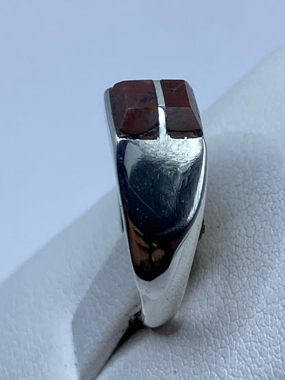 Detalle del onix negro con brillo espejo engastado en plata .925