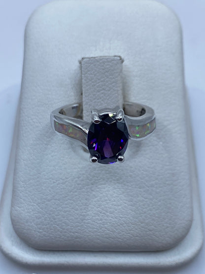 Anillo de plata con ópalo de fuego natural en tono multicolor rojo y naranja
