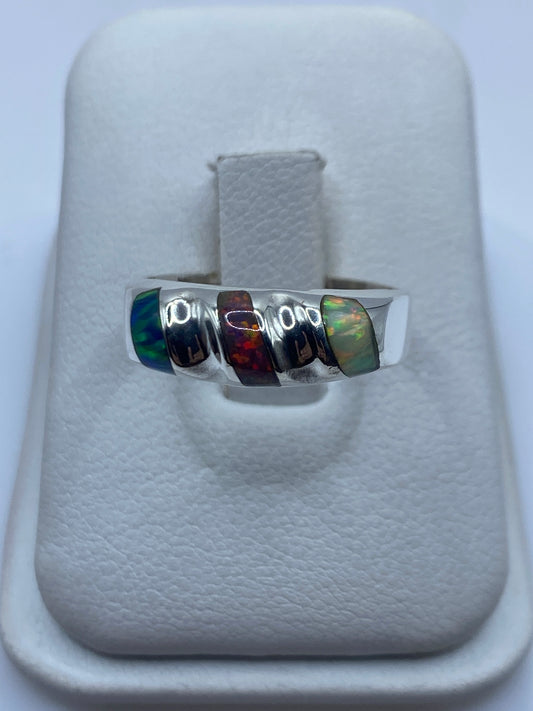Anillo de plata .950 con ópalo de fuego multicolor en estuche blanco