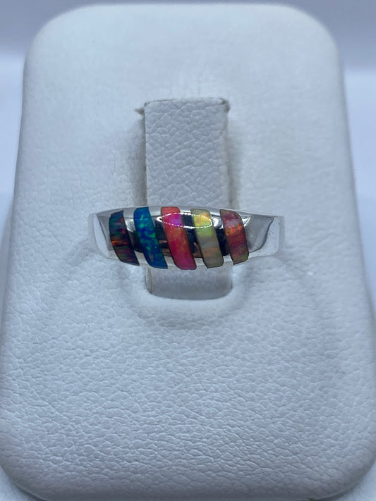 Anillo de plata .925 con Ópalo de Fuego natural multicolor en estuche blanco