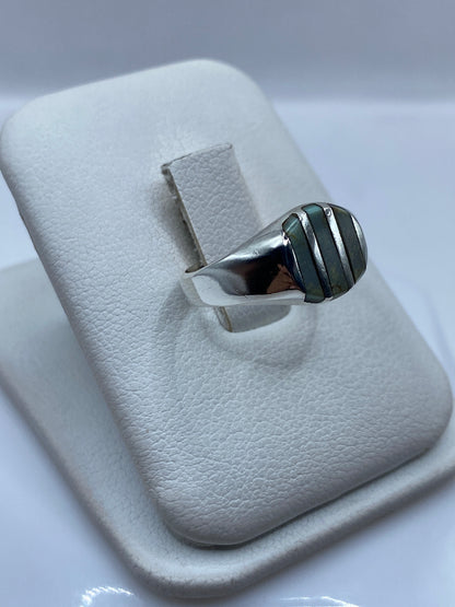 Anillo minimalista de plata .925 con piedra onix negra, perfil lateral