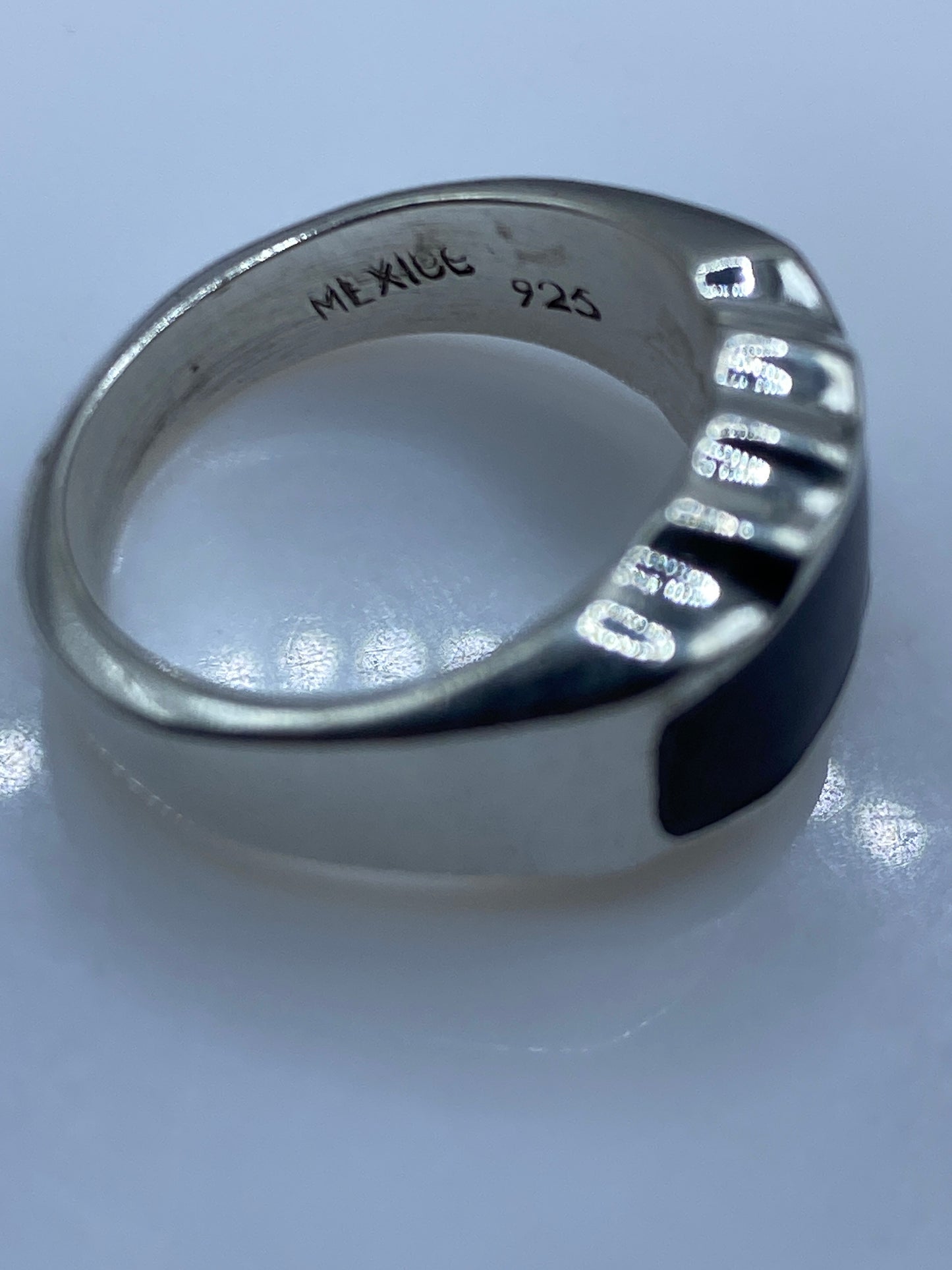 Anillo de Plata Onix Azul Marco Ondulante — Unisex — foto 5