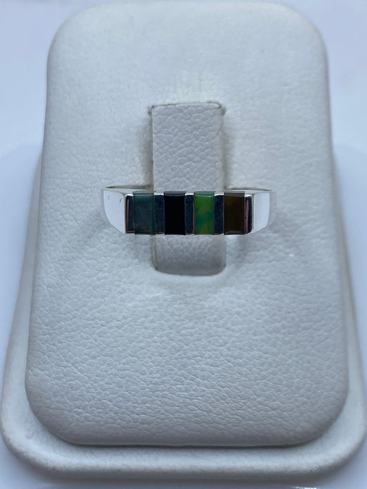 Anillo de plata .925 con ónix negro pulido, banda lisa minimalista