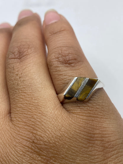 Anillo sobre balanza mostrando peso de 3.4 gramos y sello .925