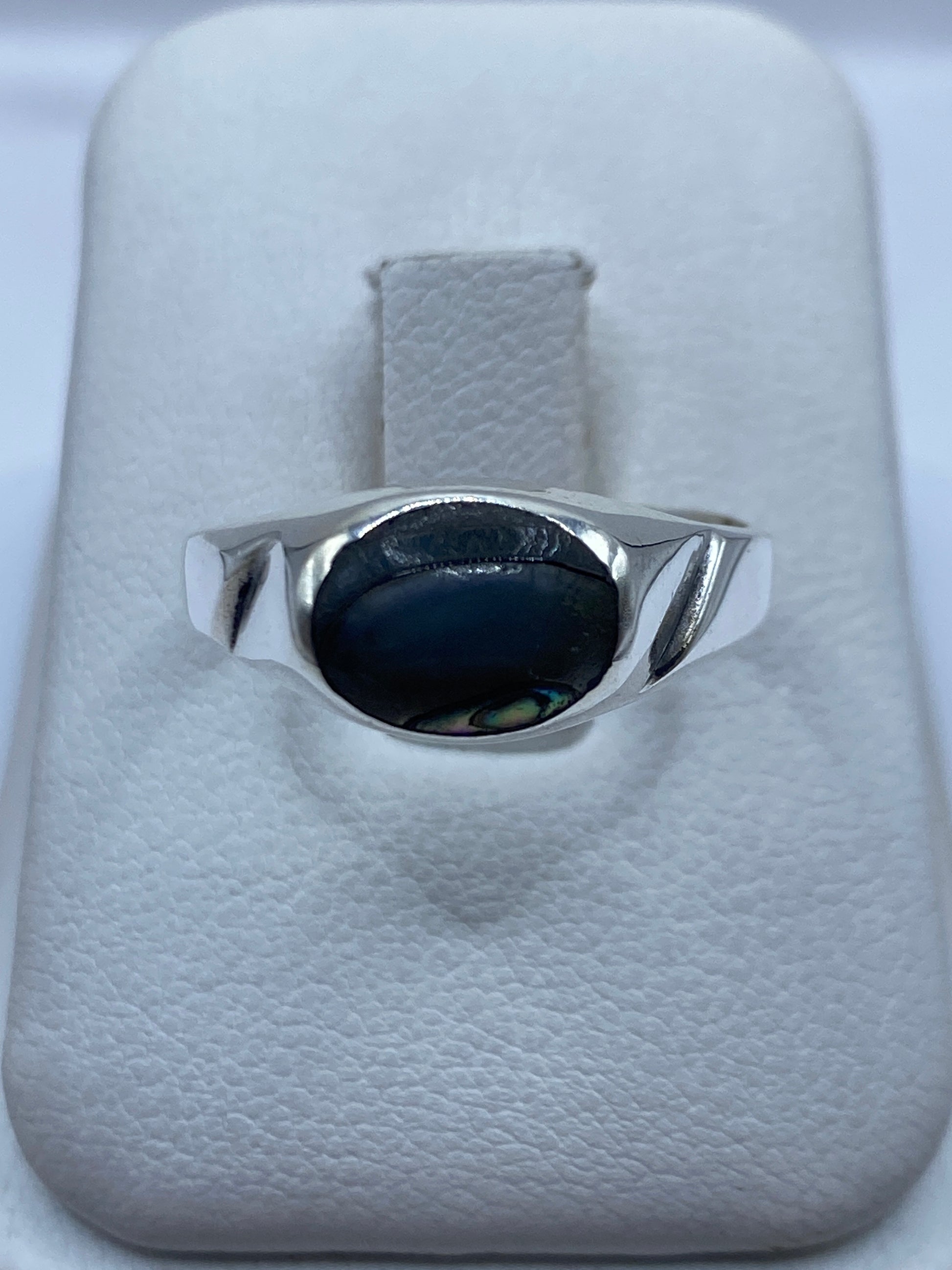 Anillo de plata .925 con onix negro pulido, vista frontal