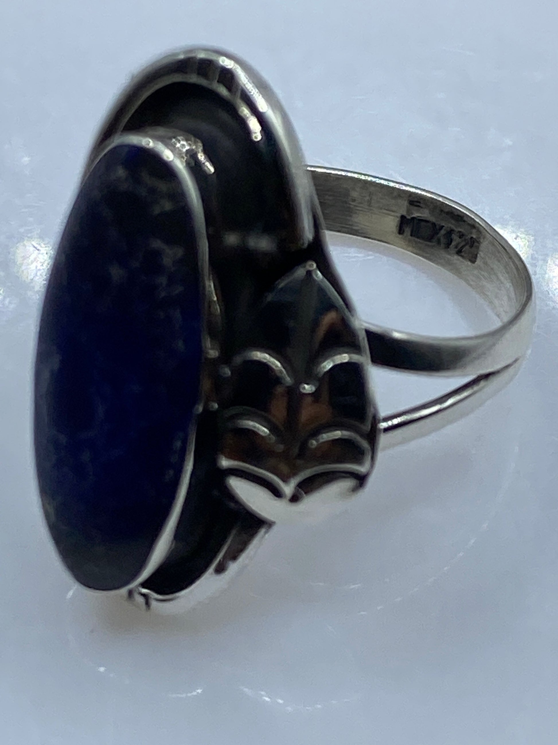 Anillo de Plata con Lapislázuli Azul — Diseño Étnico Tallado — foto 5