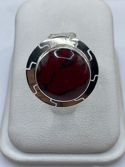 Anillo de plata con coral rojo natural ajustable en estuche blanco