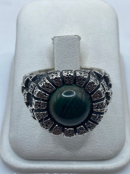 Anillo de plata .925 con malaquita verde en estuche blanco, vista frontal