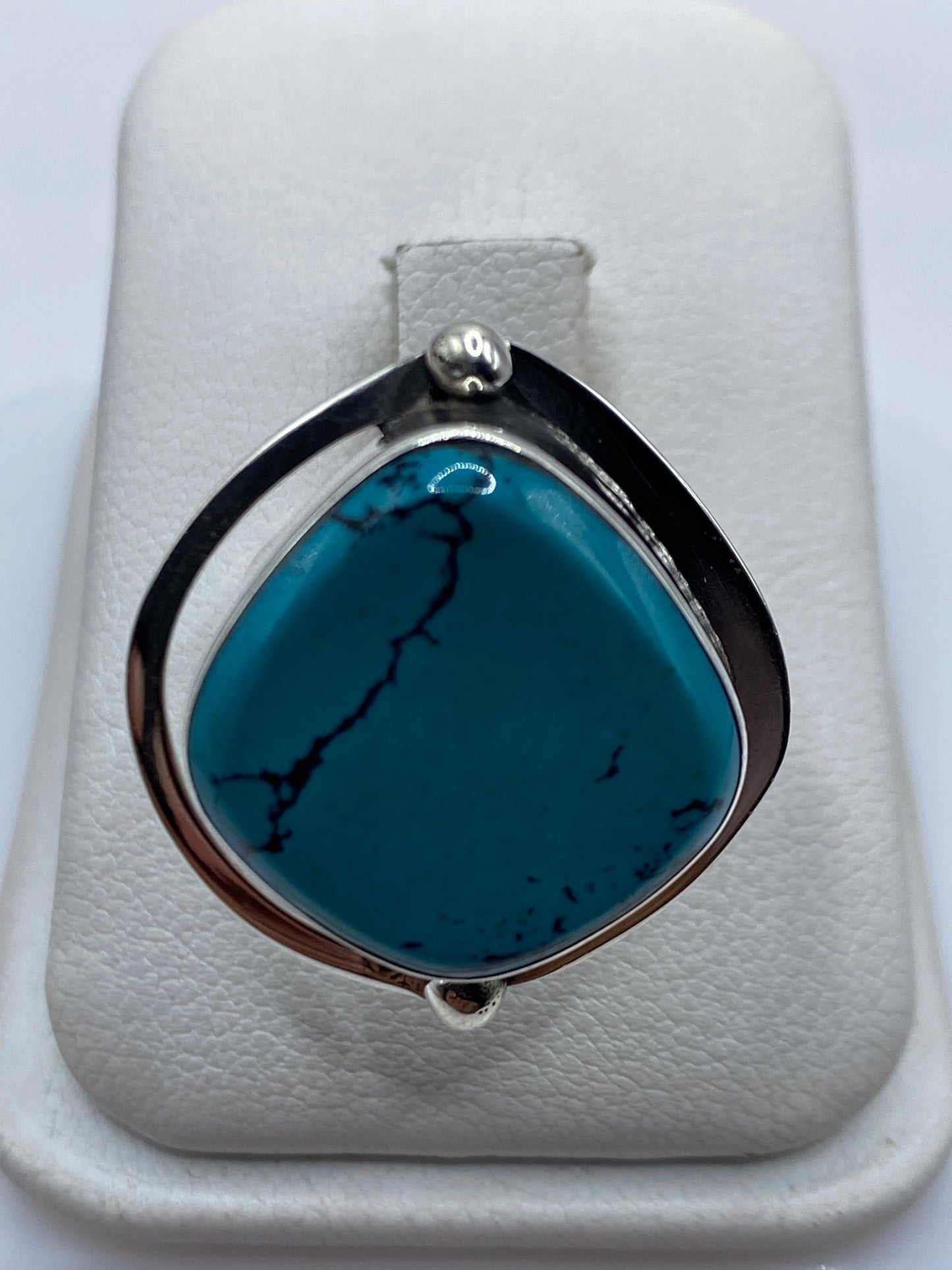 Anillo ajustable de plata turquesa azul cielo en estuche blanco