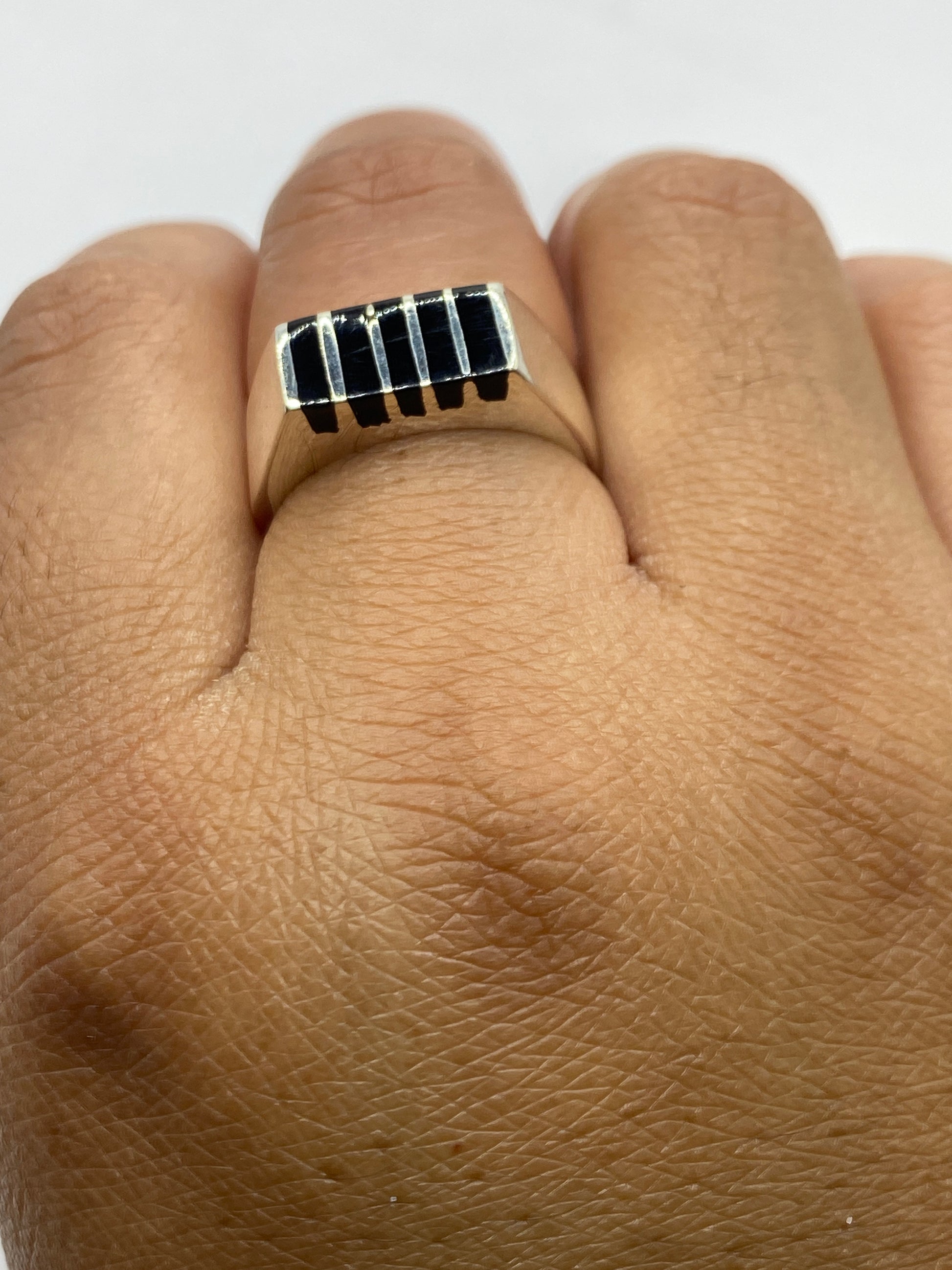 Anillo de Plata Ónix Negro Arquitectónico — Unisex Taxco — foto 4