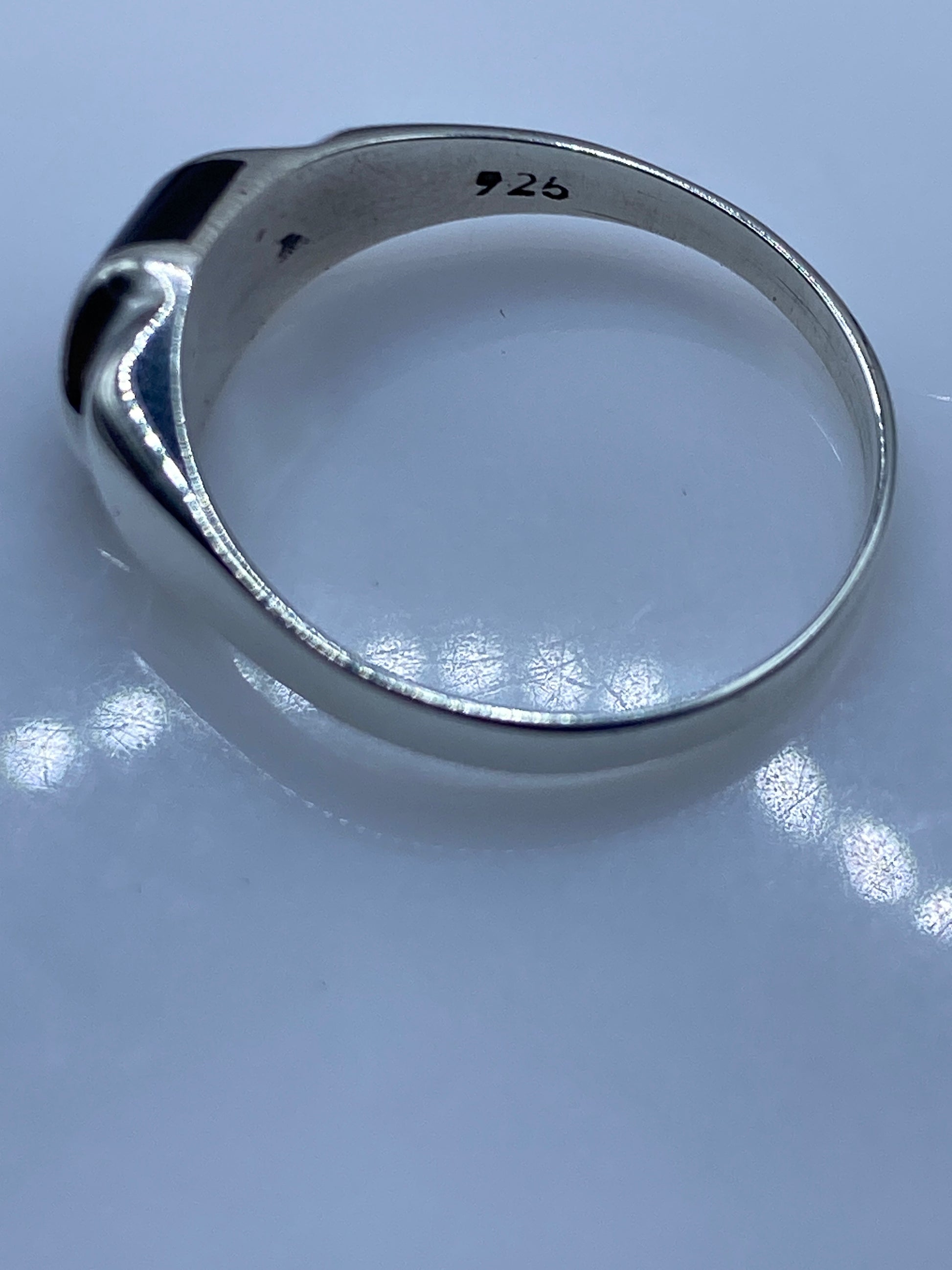Anillo de Plata con Ónix Negro — Diseño Minimalista — foto 5