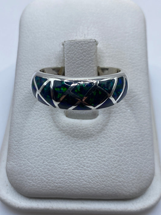 Anillo de plata .950 con ópalo de fuego azul en diseño mosaico geométrico