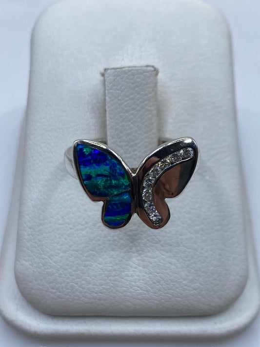 Anillo mariposa de plata .925 con ópalo de fuego azul iridiscente en estuche blanco