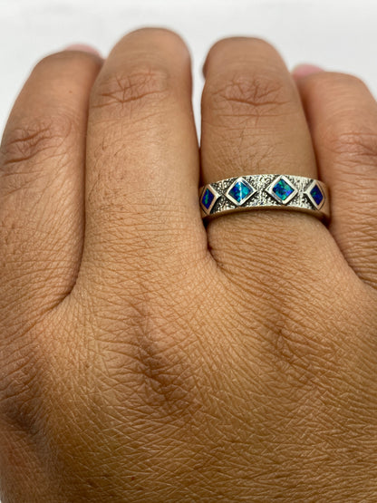Anillo en báscula mostrando peso de 3.9 gramos y sello 950