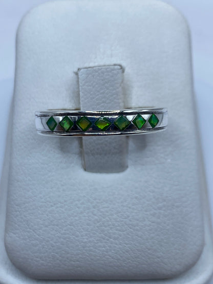 Anillo de plata .950 con ópalo de fuego verde limón en estuche blanco